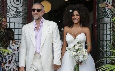 51-летний Венсан Кассель женился на 21-летней модели Тине Кунаки: появились первые свадебные фото