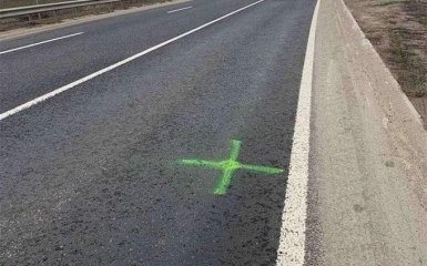 Поліція просить знищувати сигнальні знаки на дорогах для військ РФ — фото