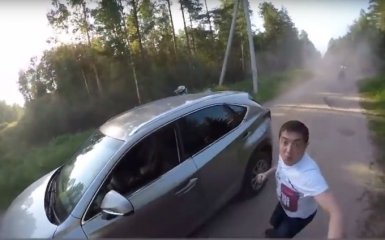 Пьяный партиец Путина полез в драку и был избит: опубликовано видео