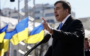 Саакашвили обругал украинскую власть в центре Киева: появилось видео