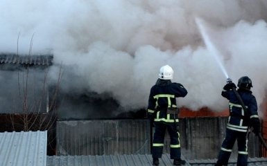 В Одессе масштабный пожар уничтожил 15 домов, есть пострадавший: появились фото