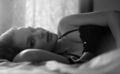 Вагітна Наталі Портман знялася у кліпі британського співака: опубліковано відео