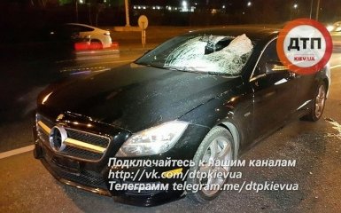 У Києві вагітна жінка на Mercedes збила пішохода-порушника: з'явилися фото