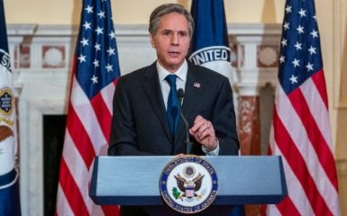 Госсек США и глава МИД Франции обсудили наращивание войск РФ в регионе