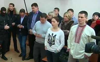 Вирок Савченко: в суд не пустили українського консула і спікера Порошенка