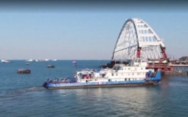 Будівництво російського мосту до Криму близьке до завершення - The Guardian