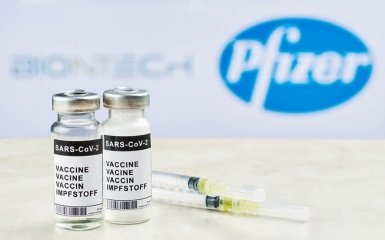 Названа попередня причина смерті українця після щеплення Pfizer