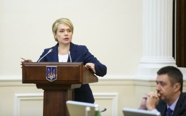 Правительство повысит зарплату всем педагогам: когда и на сколько