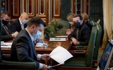 Зеленский одобрил новую стратегию информационной защиты Украины
