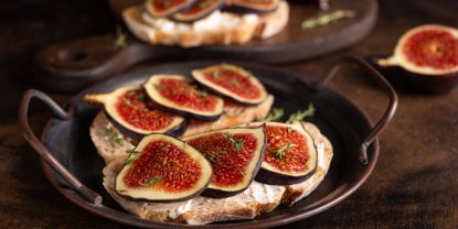 Bruschetta with figs: simple recipes for cooking at home