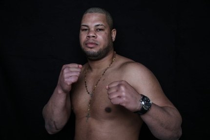 Богдан Миронець проведет бой против Хосе Лардуэта с Кубы 