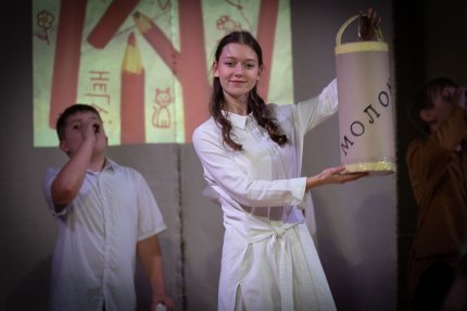 У Києві відбулася прем’єра дитячої антивоєнної опери «Брундібар. Голоси дітей» У Києві відбулася прем’єра дитячої антивоєнної опери «Брундібар. Голоси дітей»