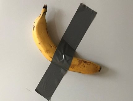 Художню інсталяцію  "Комедіант" Мауріціо Каттелана хочуть продати за 1,5 млн доларів 